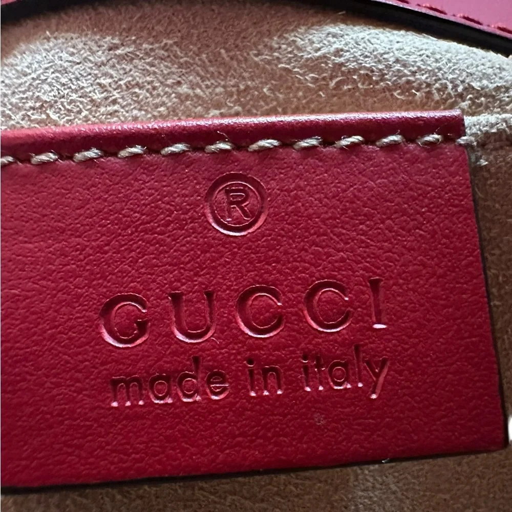 Gucci GG Marmont Bag with Matelasse Leather and Chevron Quilting - Picture 5 of 10